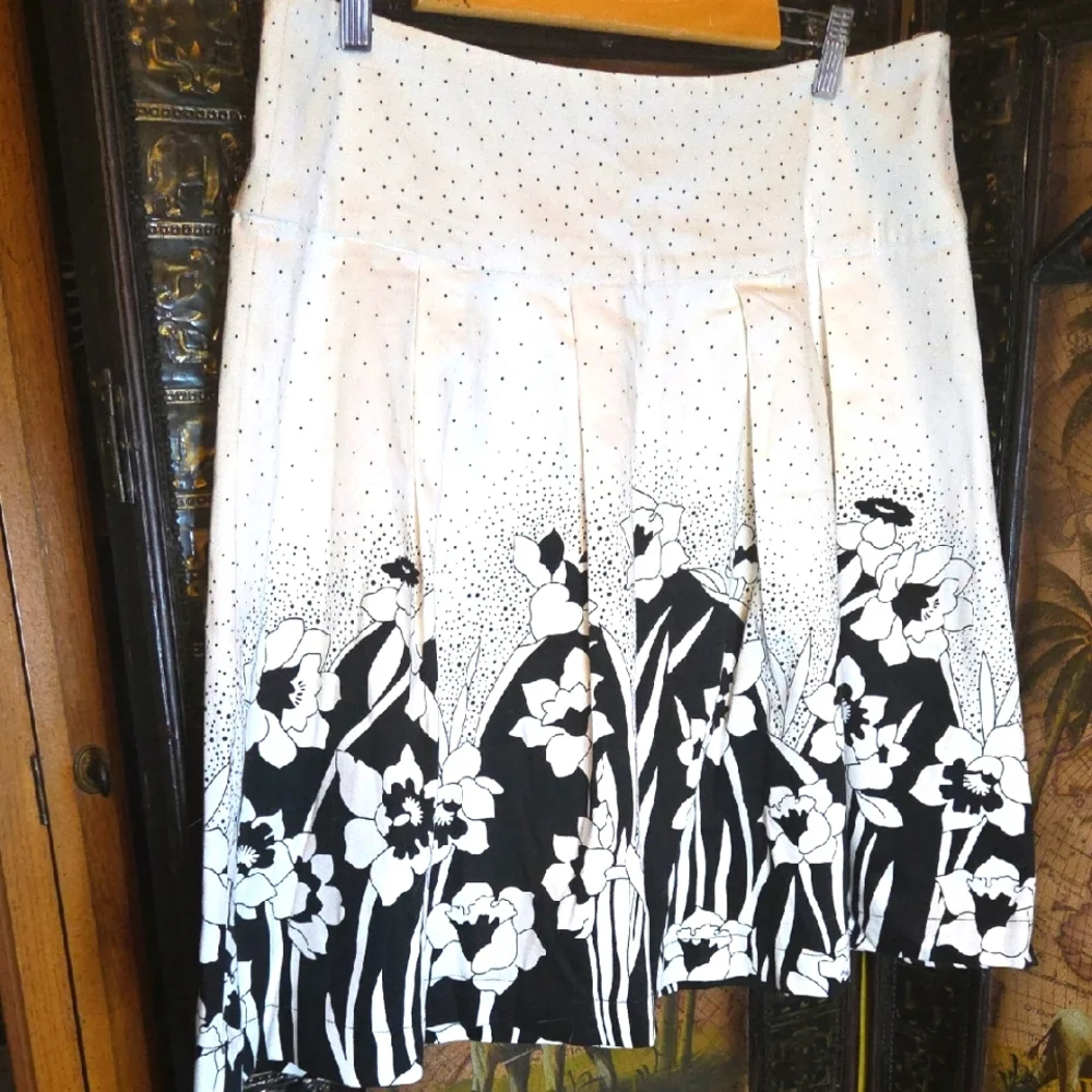 Black & White Cotton Skirt - Picture 1 of 4